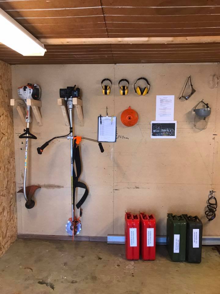 Gräsklipparförråd 1