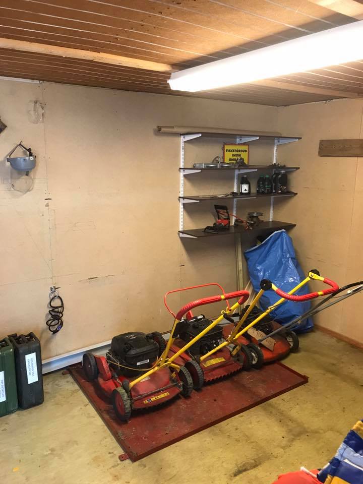Gräsklipparförråd 2